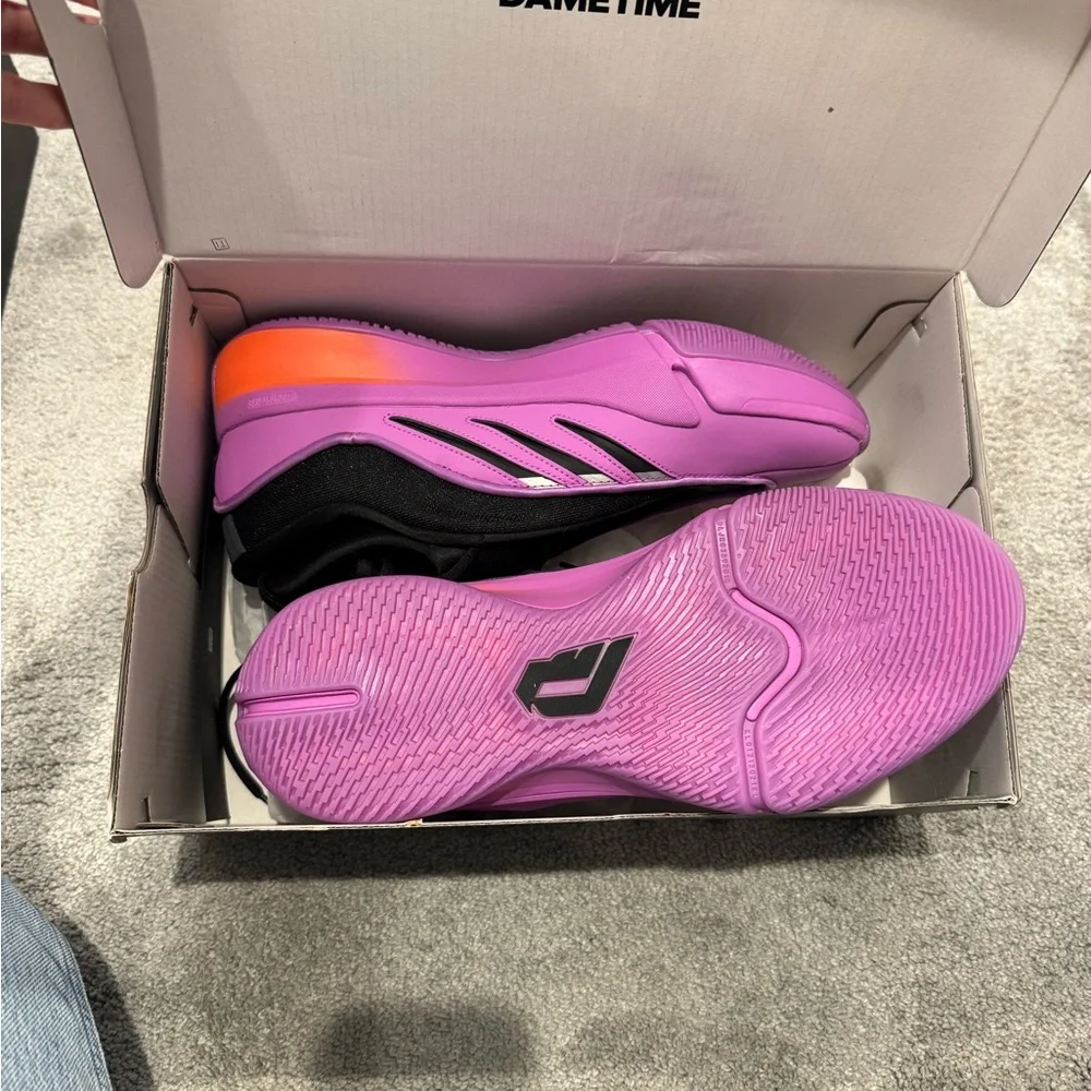 Men’s Adidas Dame 9 Low Trainers